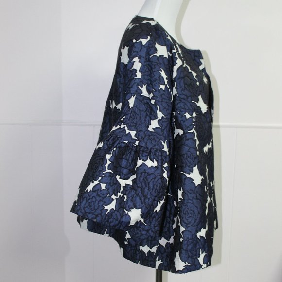 Lane Bryant Plus Size bell sleeve blazer - Picture 3 of 4